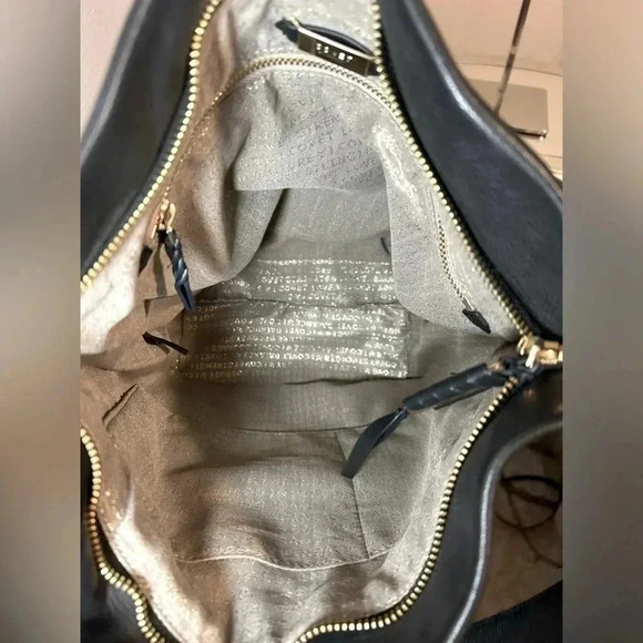 Gently Used COVET Black Leather Shoulder Bag - Picture 5 of 6